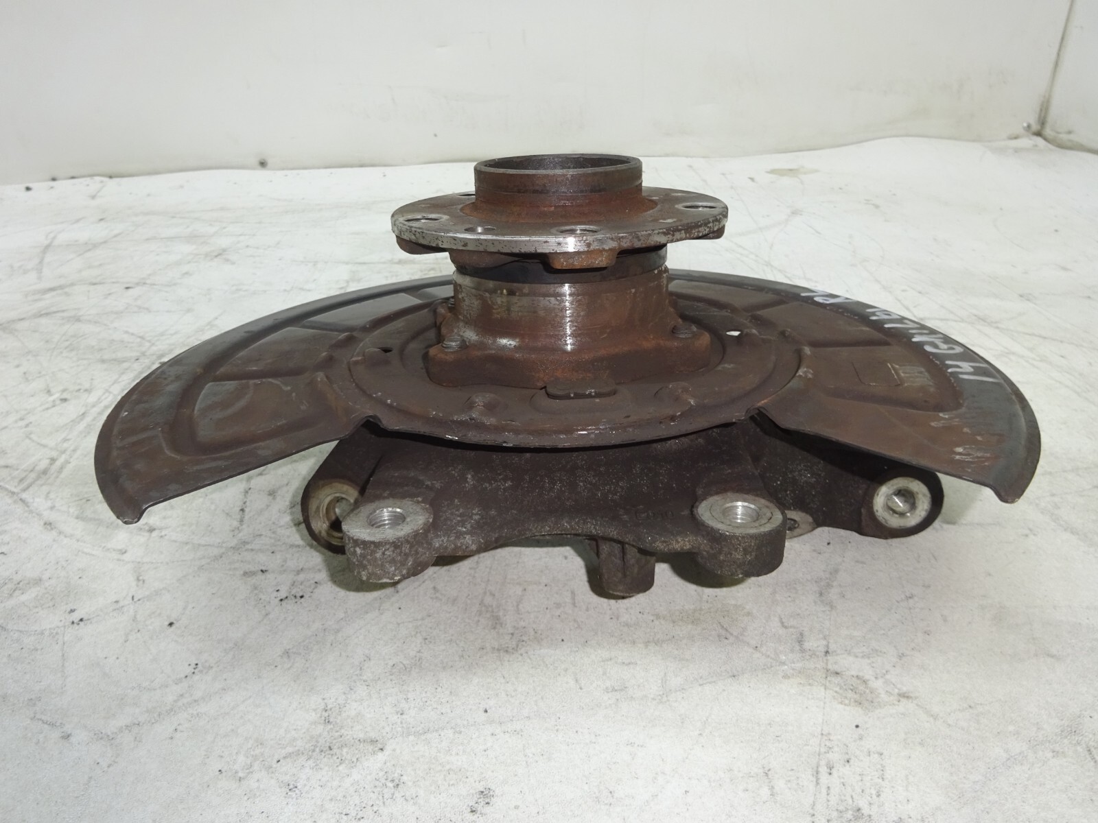14-17 Maserati Ghibli Rear Left Driver Spindle Knuckle Hub Bearing OEM DE230950