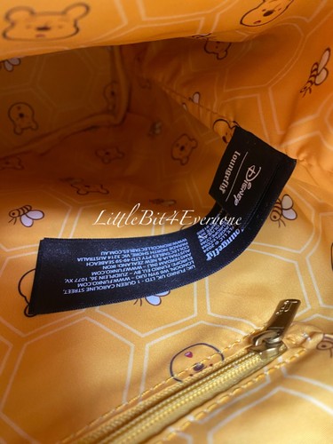 Mini mochila Loungefly X Disney Winnie the Pooh con solapa de panal nueva con etiquetas - Imagen 13 de 16