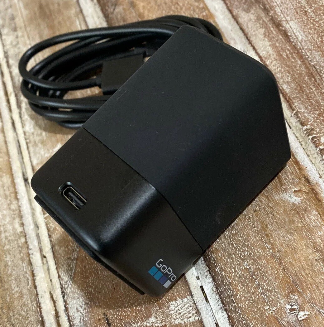 GoPro Dual Battery Charger AADBD-001 for HERO5 HERO6 HERO7 HERO8