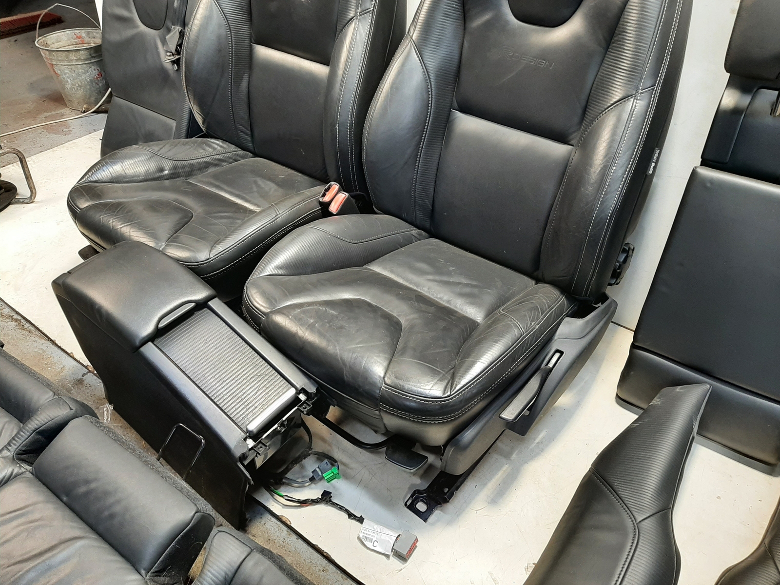 VOLVO XC60 Innen 31313087 2.4 Diesel 158kw 2011 23957113 | eBay