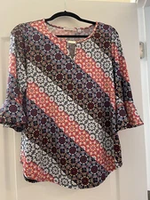 Notations Coral Woman's Blouse Size Medium Blue And Red Print