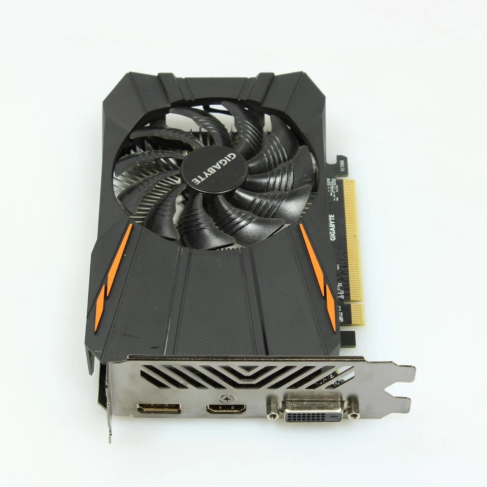 GIGABYTE Radeon RX 560 OC 2G 2GB GDDR5 Graphics Card - Image 3 of 4