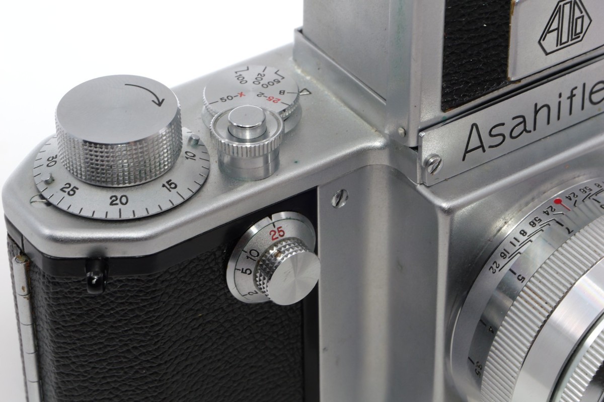 Asahiflex IIa early Japanese SLR camera. Takumar 58mm f2.4 lens