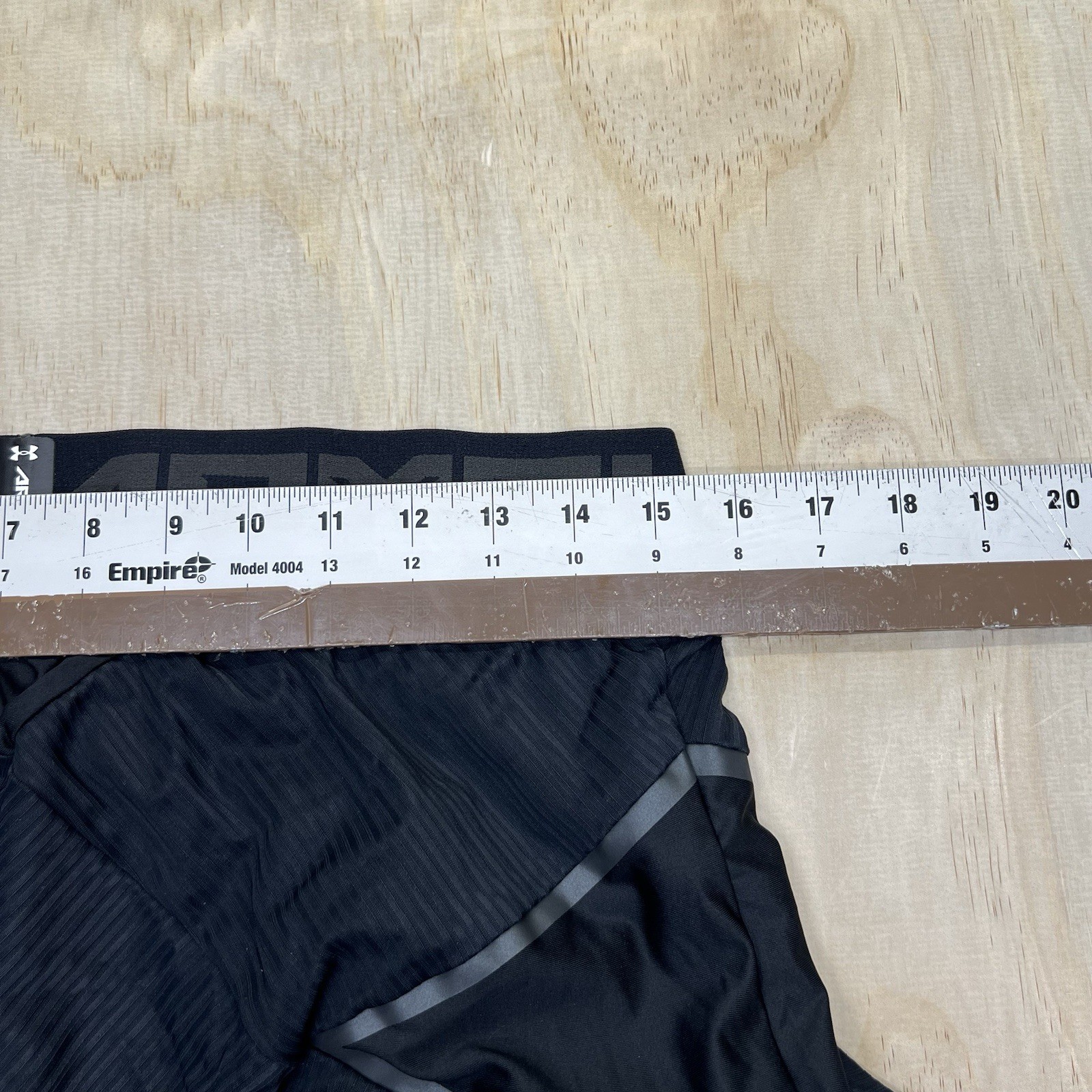 NEW Under Armour Core 3/4 Compression Pants 2XL Black Mens 1332079-001 thumbnail 13