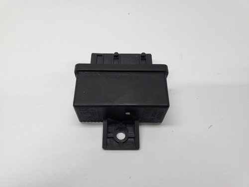 Peugeot 207   Kraftstoffpumpenrelais Relais  240107  (35)