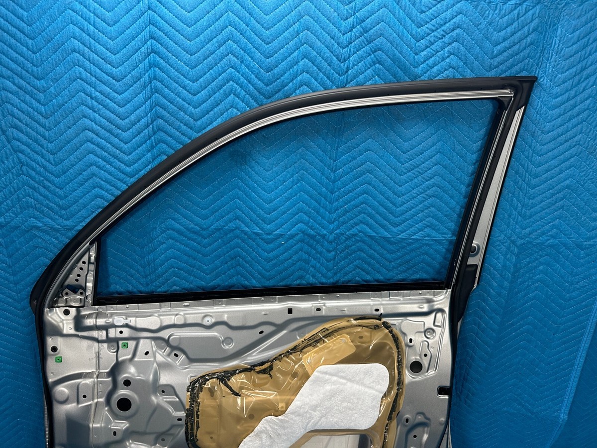 2010-2011 2020-2023 Lexus GX460 Front Passenger's Side Door
