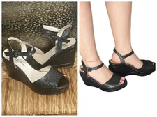 Gastone Lucioli Black Open Toe Ankle Strap Croc Embossed Wedges Sandals 41 10