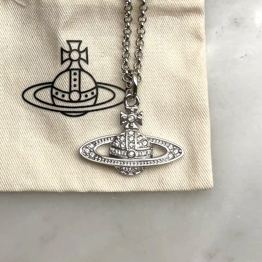 Authentic Vivienne Westwood Silver Mini Bas Relief Necklace Chain with Bag - Image 4 of 4