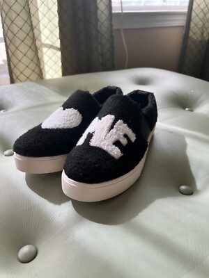 Aldo Women's Sneaker size Slip On Shoe black white SKA