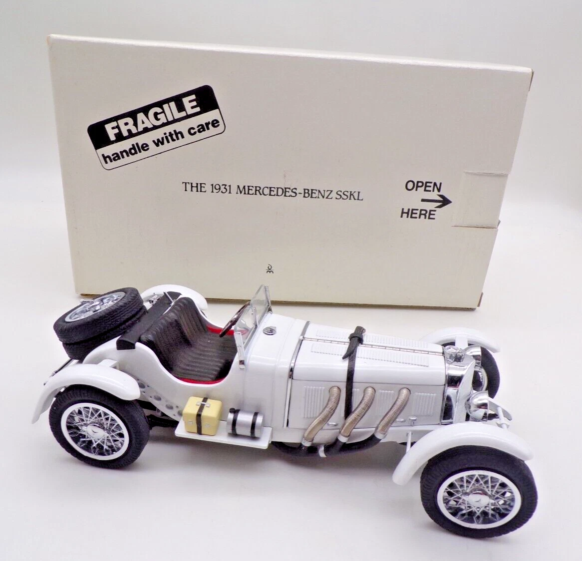 Danbury Mint - 1:24 - Mercedes Benz SSKL from 1931 - Modèle Danbury Mint - 1:24 - Mercedes Benz SSKL from 1931 - Modèle
