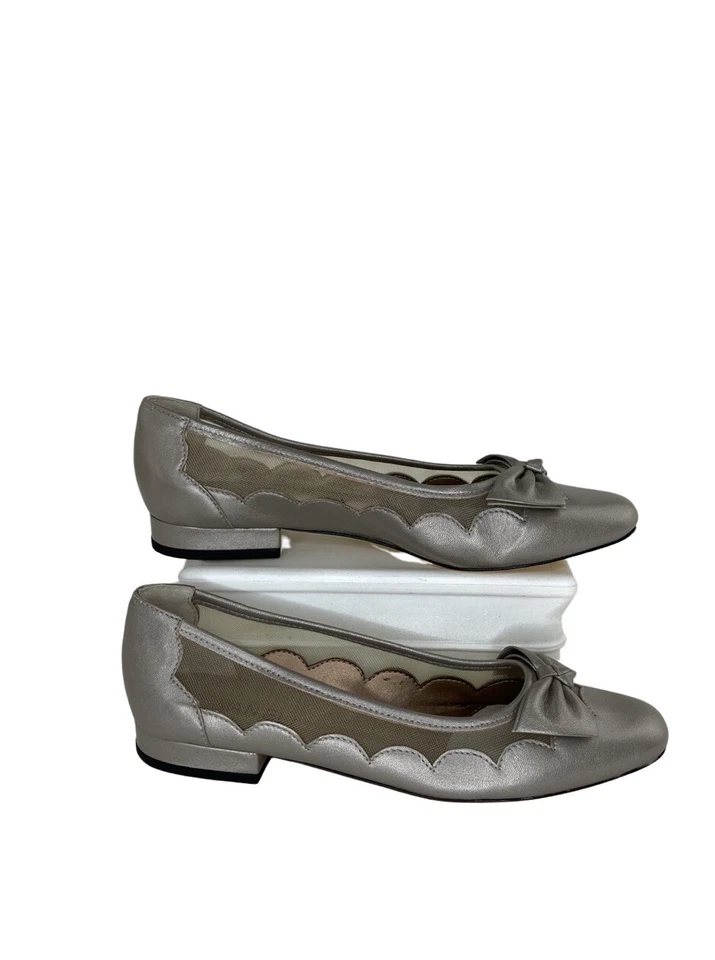 Vaneli Women’s Florice Opal Pearl Bow Size 7.5 Slim Slip-On - Image 2 of 4