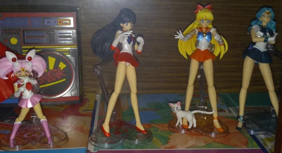 Lote de figuras de acción completas de SH Figuarts Bandai Sailor Moon & Scouts máscara de esmoquin Foto 4 de 4