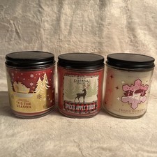 Bath & Body Works Spiced Apple, Peppermint & Tis The Season (3) Candles 7 oz.