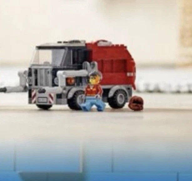 LEGO CITY: полицейский участок (60316) в основном полный включает собаку и 3 минифигурки - Изображение 2 из 4