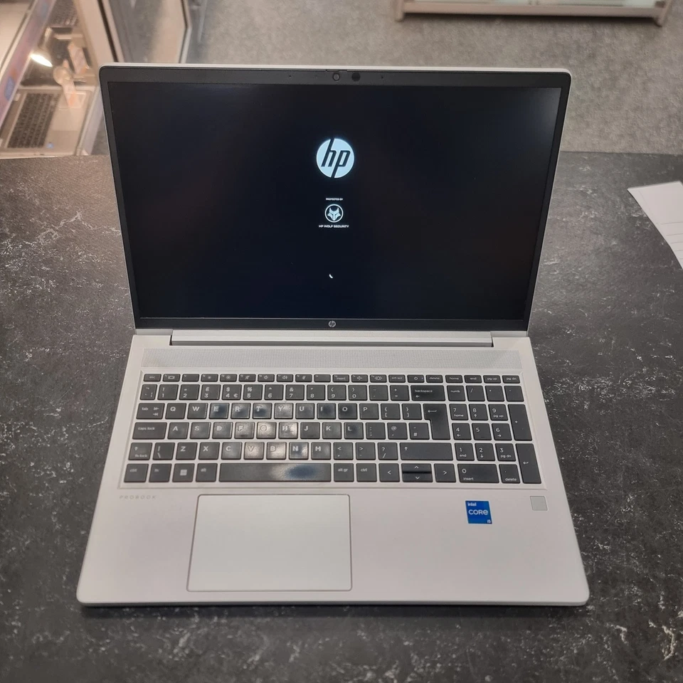 HP ProBook 450 G9 15.6" Core i5-1235U 12GB Ram 256GB FHD Windows 11 Pro Laptop - Image 2 of 4