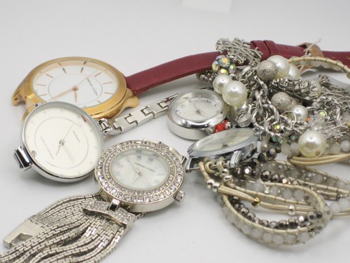 5Pc Lot Adrienne Vittadini SS Quartz Watch For Parts Only Damaged