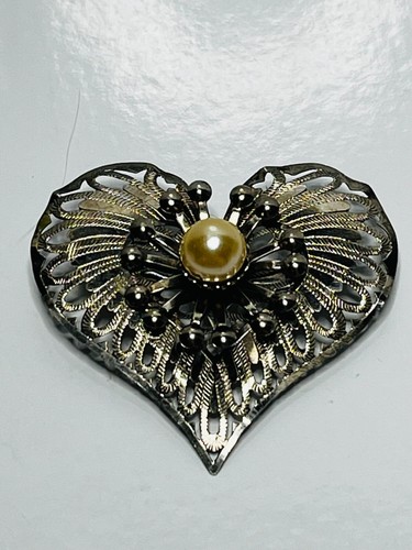 Heart Shaped Starburst Pearl Brooch Pin Vintage - Picture 3 of 7