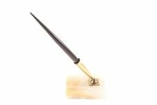 Vintage Sheaffer Fountain Pen With 14K Gold Nib & Marble Holder Base