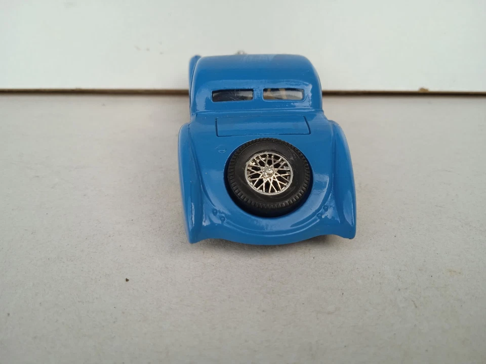 Modellino auto Solido Bugatti 57 S Atlante 1939 Scala 1:43 - azzurra - Immagine 4 di 4