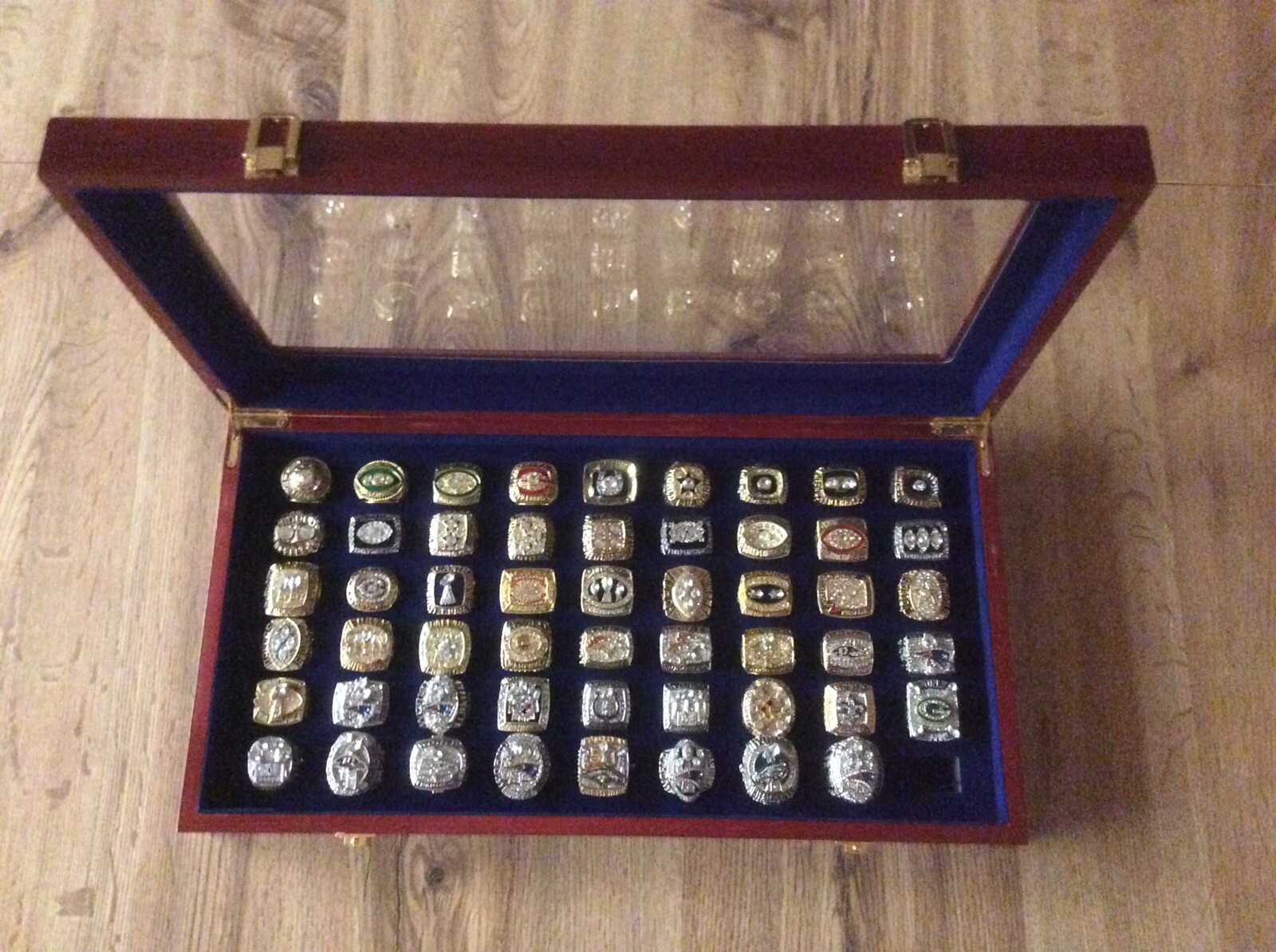 Picture 2 of 4