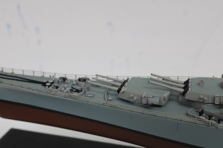 USS MISSOURI BB-63 Battleship Desk Top Display 1/350 WWII Ship Model