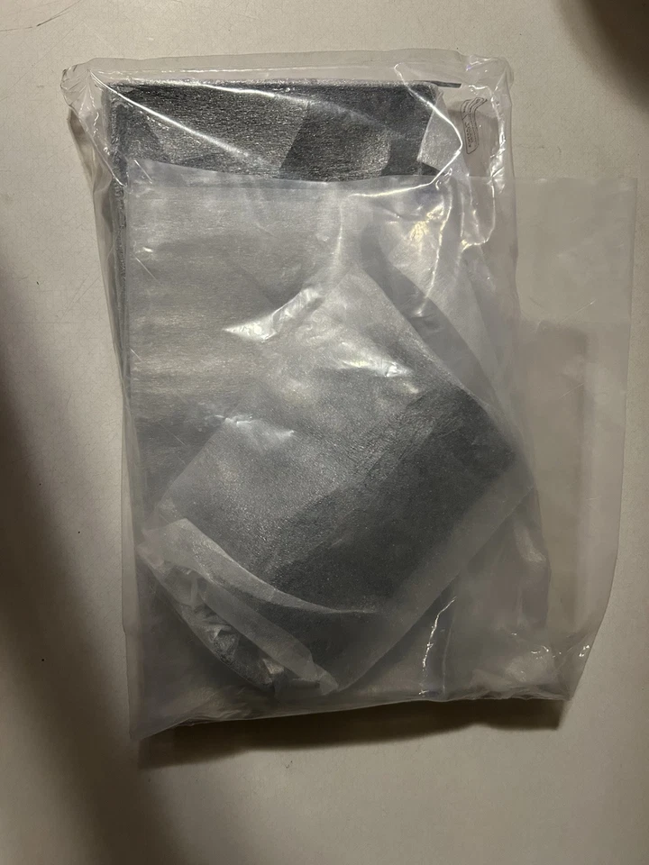 NUEVO SOPORTE DE MATRÍCULA PARA PARACHOQUES DELANTERO MASERATI GENUINO OEM 670137715 Foto 2 de 2