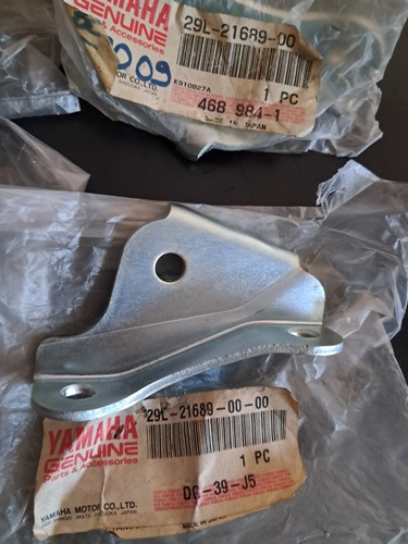 STAFFE PARAFANGO POST YAMAHA RD 350 31K DX SX ORIGINALI NUOVE - Imagen 4 de 7