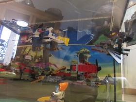 LEGO CHIMA Store Display 70003 & 70006 & 70104 - Case