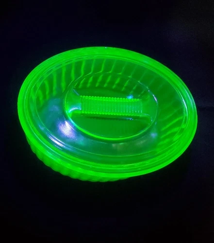 VTG Uranium Green 6" x 8" Paneled Depression Era Glass Refrigerator Dish Lid