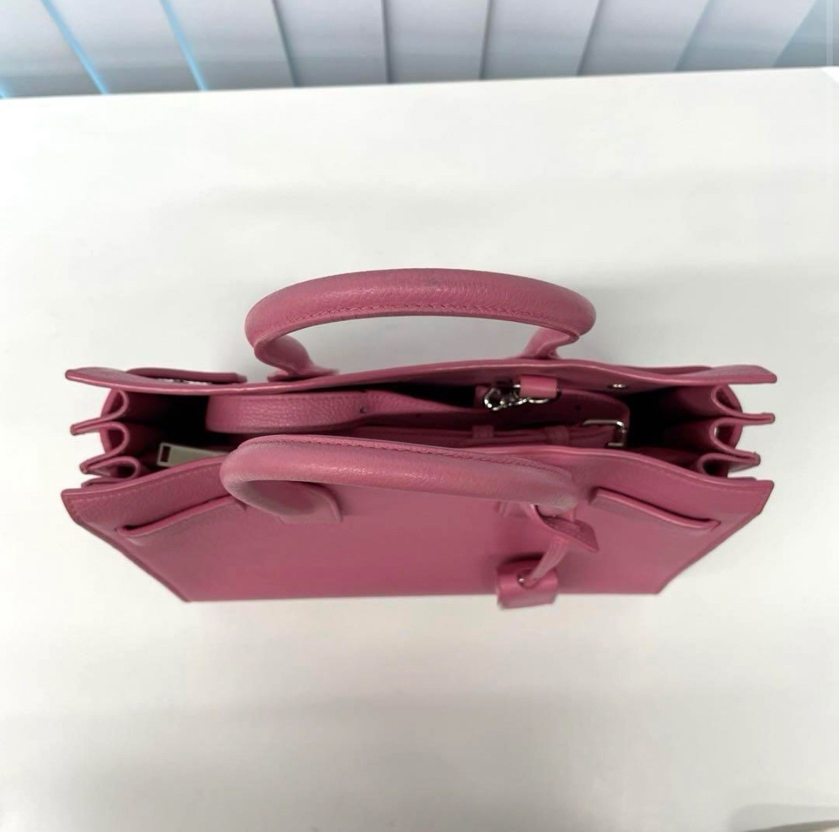 Borsa a tracolla Saint Laurent Sac de Jour rosa 2 vie tasca rimovibile indossata usata