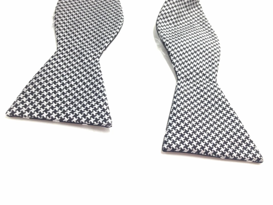 $90 Countess Mara Hombres Negro Blanco Reversible Pajarita Seda Ajustable Pajarita Foto 3 de 4