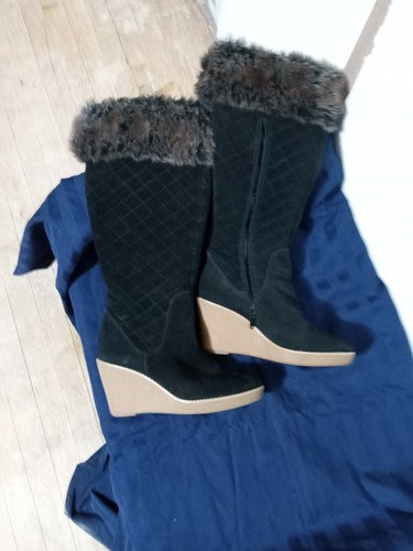 Ann Taylor LOFT Kathryn Boots Wedge Fur 