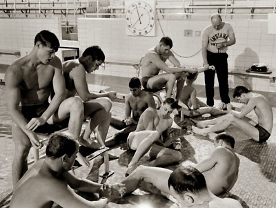 1960 UNIVERSITY OF INDIANA College SWIM TEAM Poster Photo Print 13x19