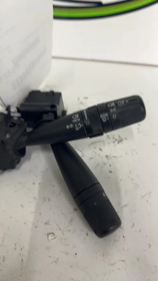 Interruptor combinado Dodge Avenger 2011-14 (multifunción) sin faros automáticos Foto 3 de 4