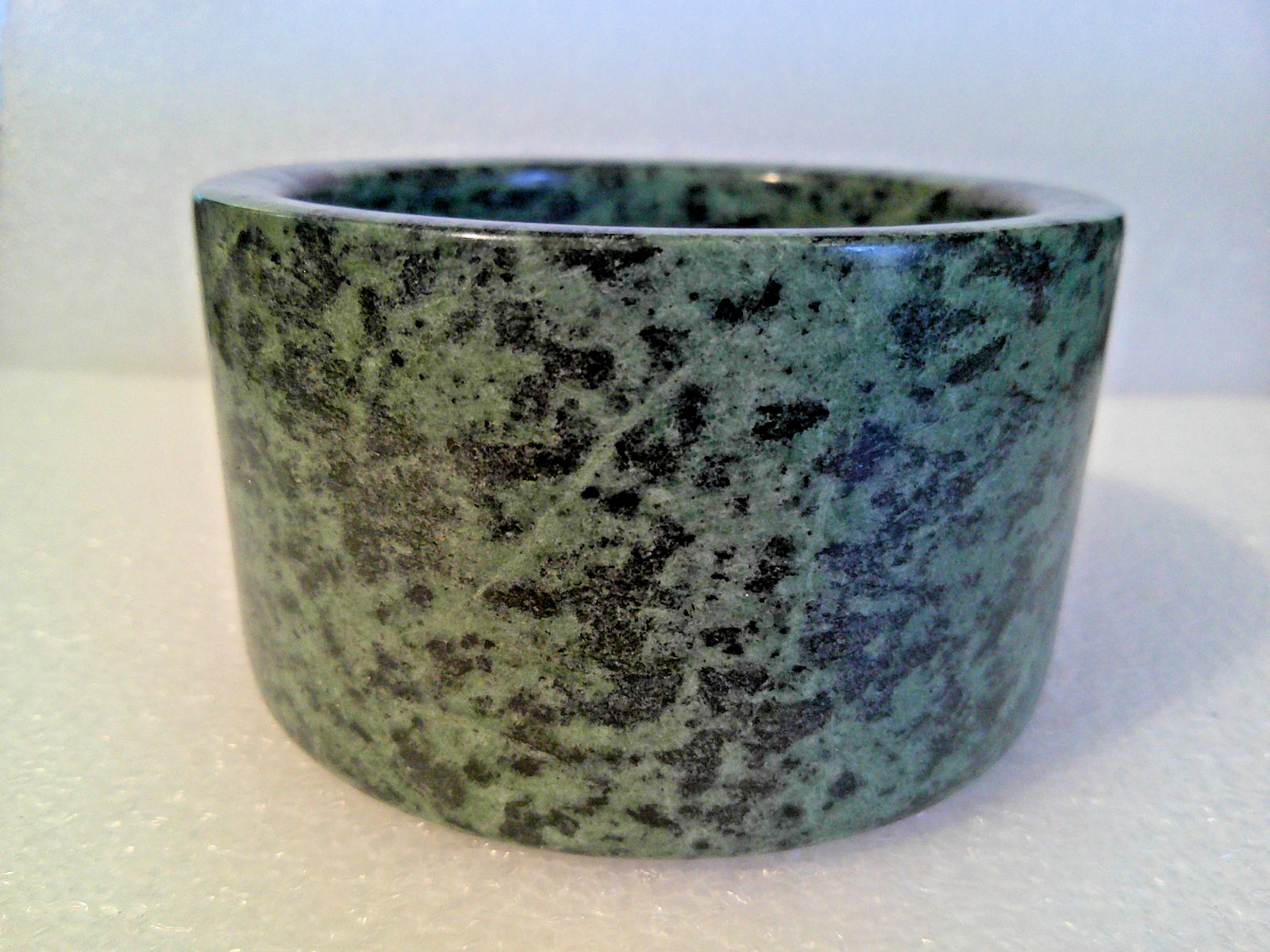 GREEN MARBLE WINE BOTTLE HOLDER / COASTER