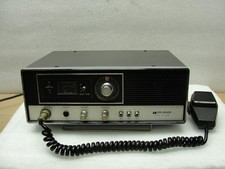 VINTAGE MIDLAND MODEL 13-863B CB BASE STATION POWERS UP UNTESTED.