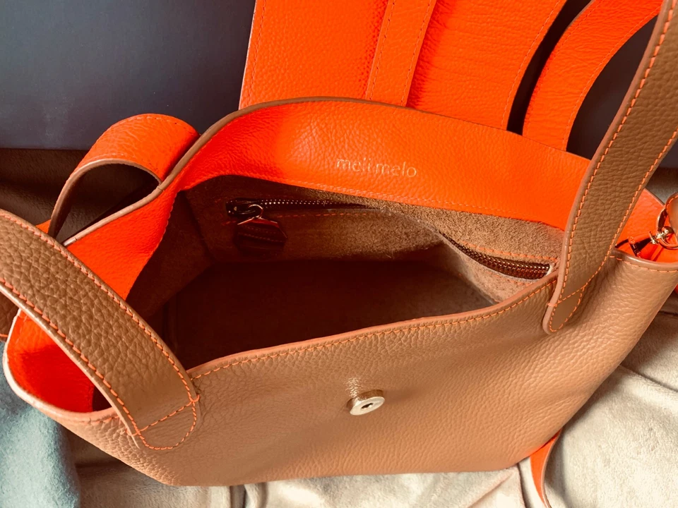 Bolso cruzado Meli Melo Thela Mini y cuero de becerro rojo tostado y neón con bolsa para el polvo Foto 4 de 4