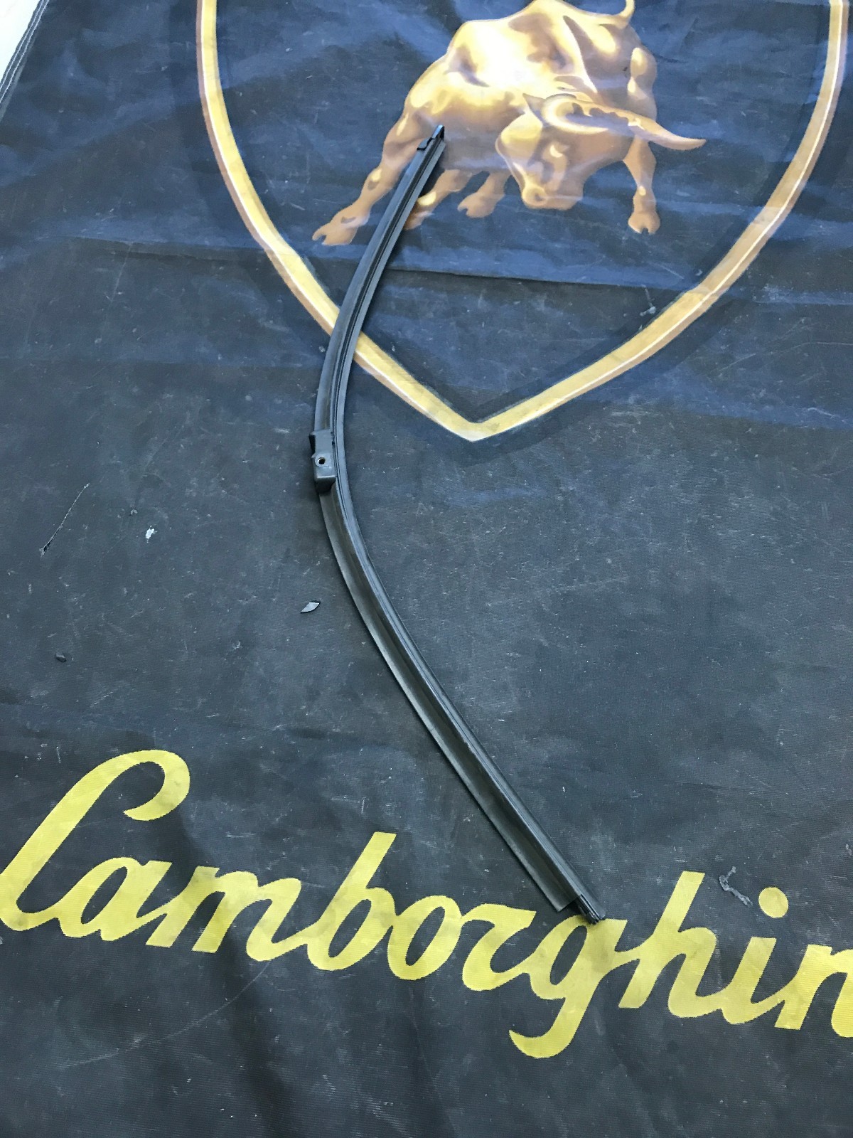 LAMBORGHINI GALLARDO WINDSHIELD WIPER BLADE OEM 401955425