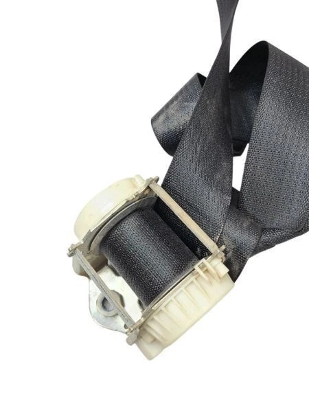 Cinto de segurança traseiro retrator lateral passageiro RAM3500 2012 571405 - Imagem 2 de 4