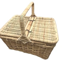 Lg Vintage French Provincial Rattan/Wicker Picnic Basket 20" X 14" X 18