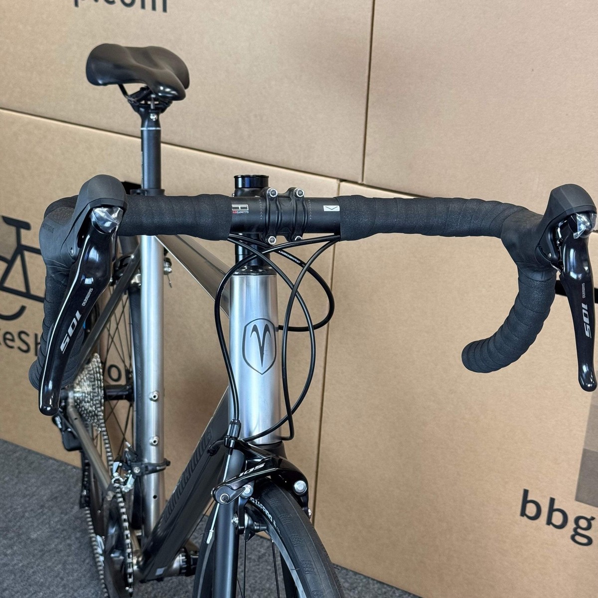 Van Nicholas Titanium Road Bike, (Mechanical) Shimano 105 11-speed