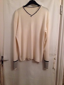 cream thin jumper