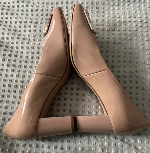 HOGL Taupe Patent Leather Peep-Toe Pump Heel Gold Buckle 9 $200 - Picture 5 of 7