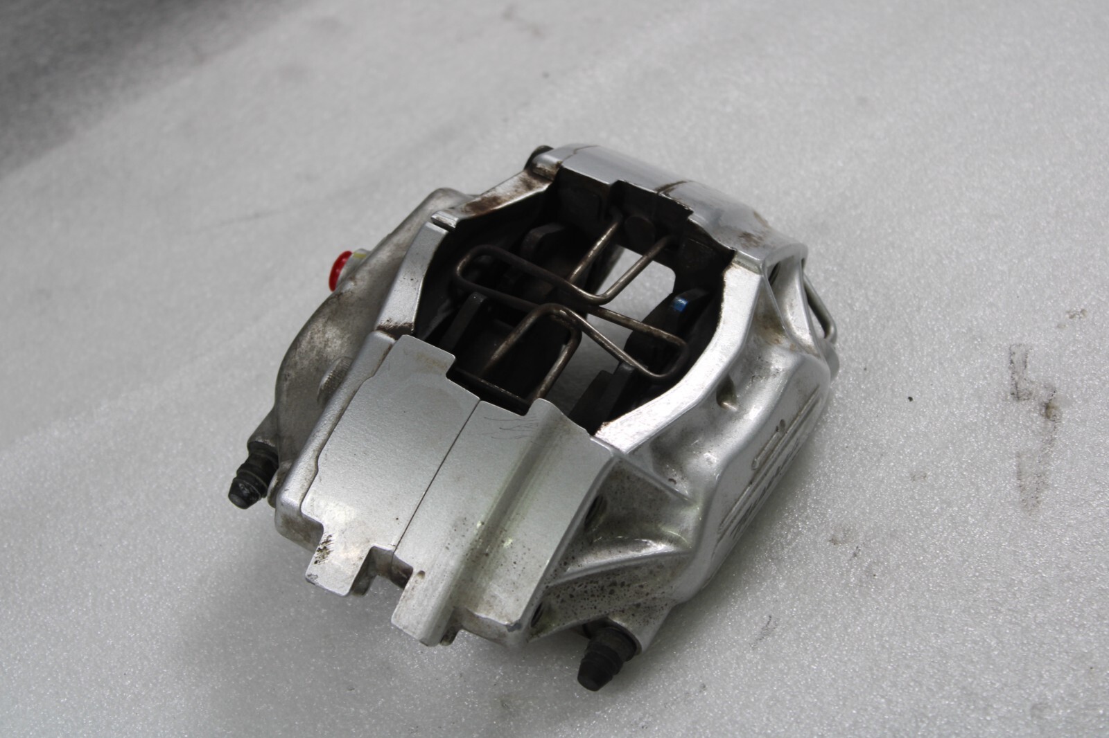 Maserati Coupe, Gransport, LH, Left Rear Brake Caliper, Silver Used, P/N 200058