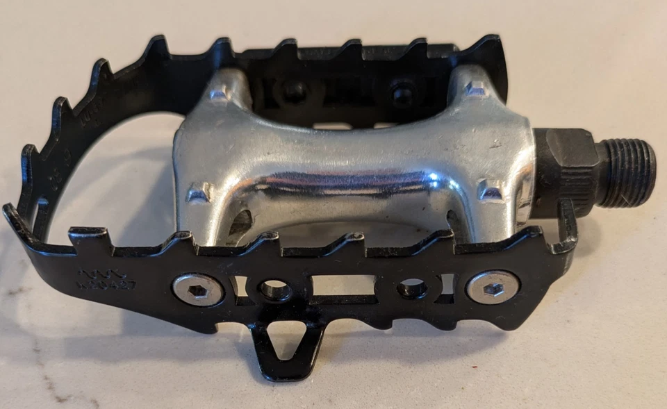 Pedales de bicicleta Wellgo LU-897 3 izquierda/1 derecha - aleación Foto 3 de 3