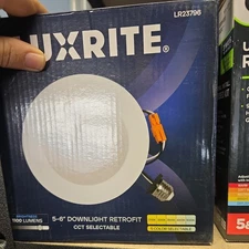 Luxrite LR23796 5-6", 14W, Round, Smooth Trim, Color Adj Recessed Can Downlight.