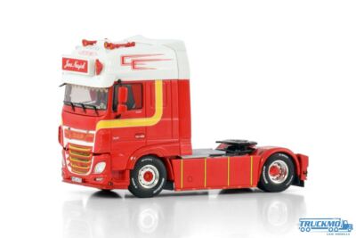 WSI Michael / Naujok DAF XF Super Space Cab MY2017 4x2 01-4395