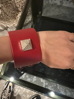 Authentic VALENTINO GARAVANI Rock Studs Bracelet Red Leather Authentic VALENTINO GARAVANI Rock Studs Bracelet Red Leather