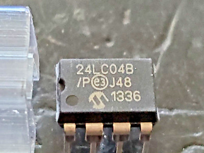 95 pcs MICROCHIP 24LC04B/IP 8-Pin Dip IC EEPROM 4K I2C 400KHZ IC New
