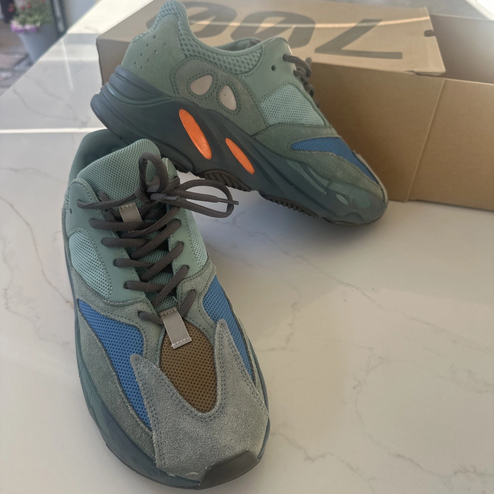 Adidas Yeezy Boost 700 Faded Azure Mens Size 11 Blue Teal Sneakers GZ2002